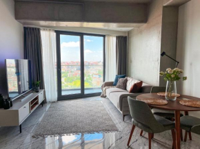 Smart Apartment with Balcony & City View